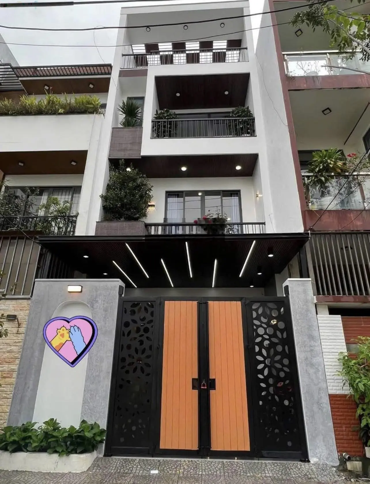 Nhà diện tích lớn 82m2 Lê Thánh Tôn- Bến Nghé-Quận 1 gần Thái Văn Lung đang cho thuê 42 triệu