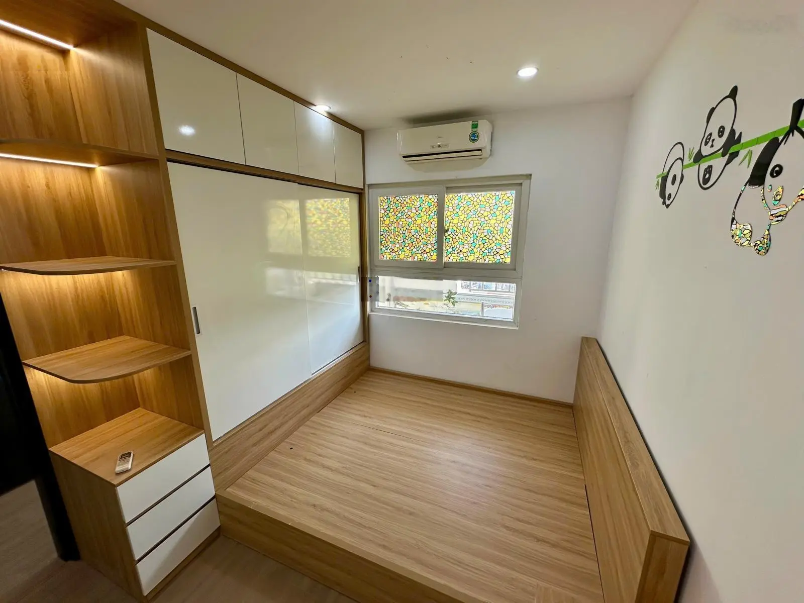 Bán gấp căn hộ 2N - 65m2 KVKL - Đầy đủ nội thất mới cứng - Sổ đỏ chính chủ - View thoáng vĩnh viễn