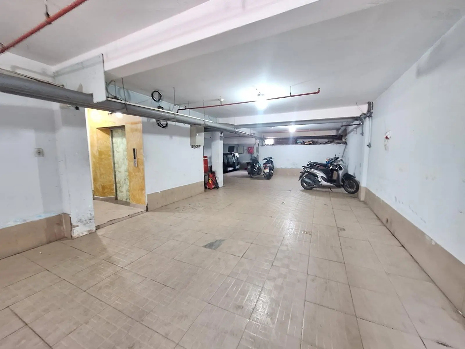Hiếm! Bán tòa nhà mặt tiền đường Đặng Văn Bi, P.Trường Thọ, TP Thủ Đức. Dòng tiền 2 tỷ/năm