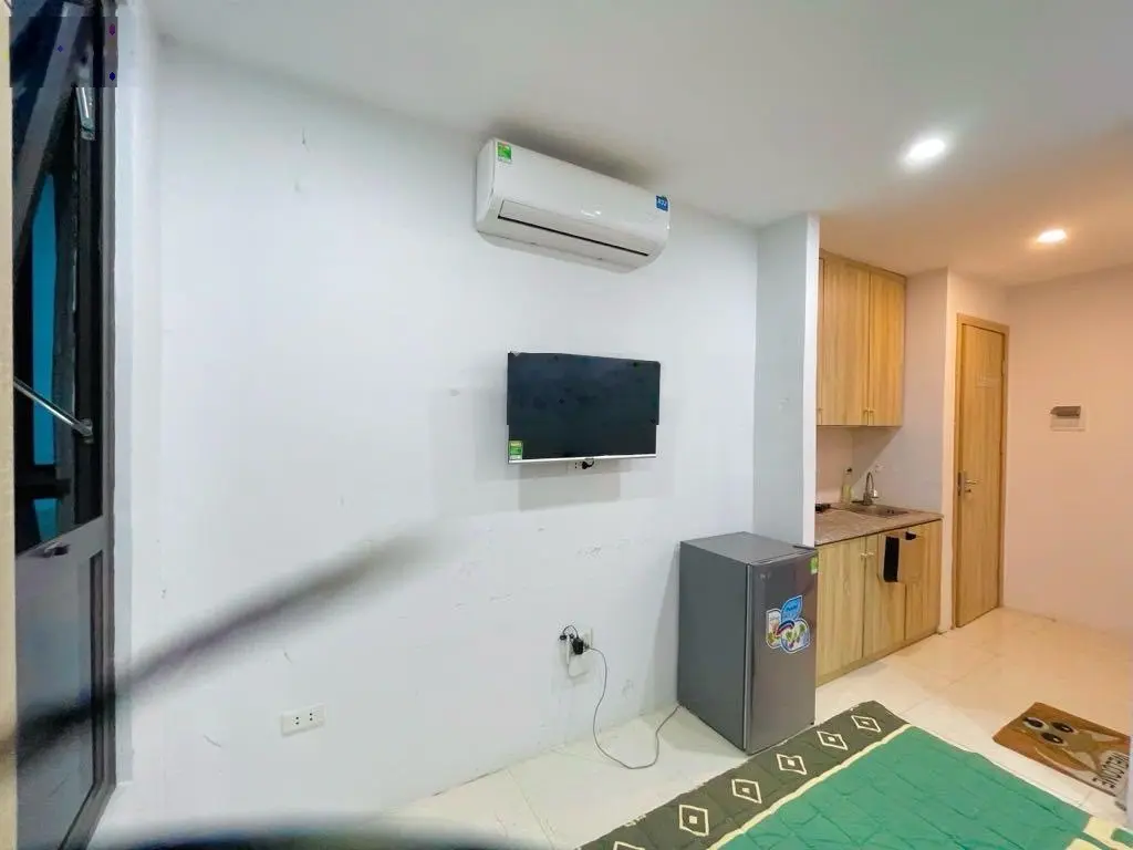 Bán toà CCMN, Nguyễn Khang, 6 tầng thang máy. Nhiều phòng Dòng tiền 70tr / tháng. Giá 15.5 tỷ TL