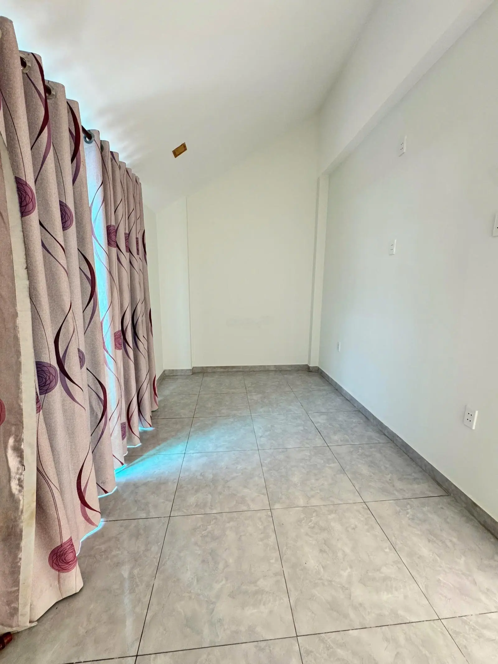 Siêu phẩm! Bán nhà mặt tiền kinh doanh ngay chợ 3 lầu 5x20 công nhận 96m2 giá chỉ 27tỷ5