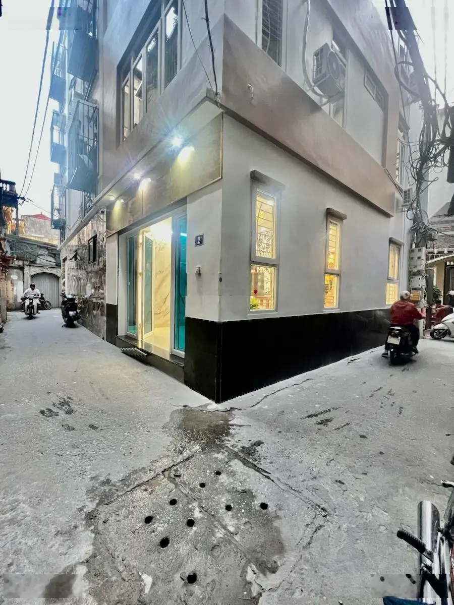 Bán nhà Định Công - lô góc - 37m2 - 5 tầng - 8,6 tỷ - sổ đỏ vuông