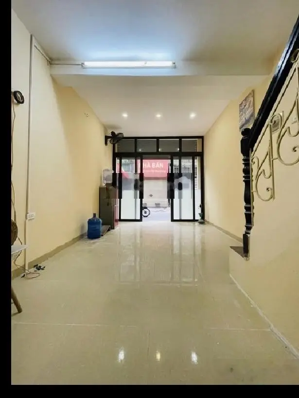 Bán gấp nhà mặt phố Thịnh Liệt 22m2, 5tầng, 3 mặt thoáng mát, giá 3,95 tỷ