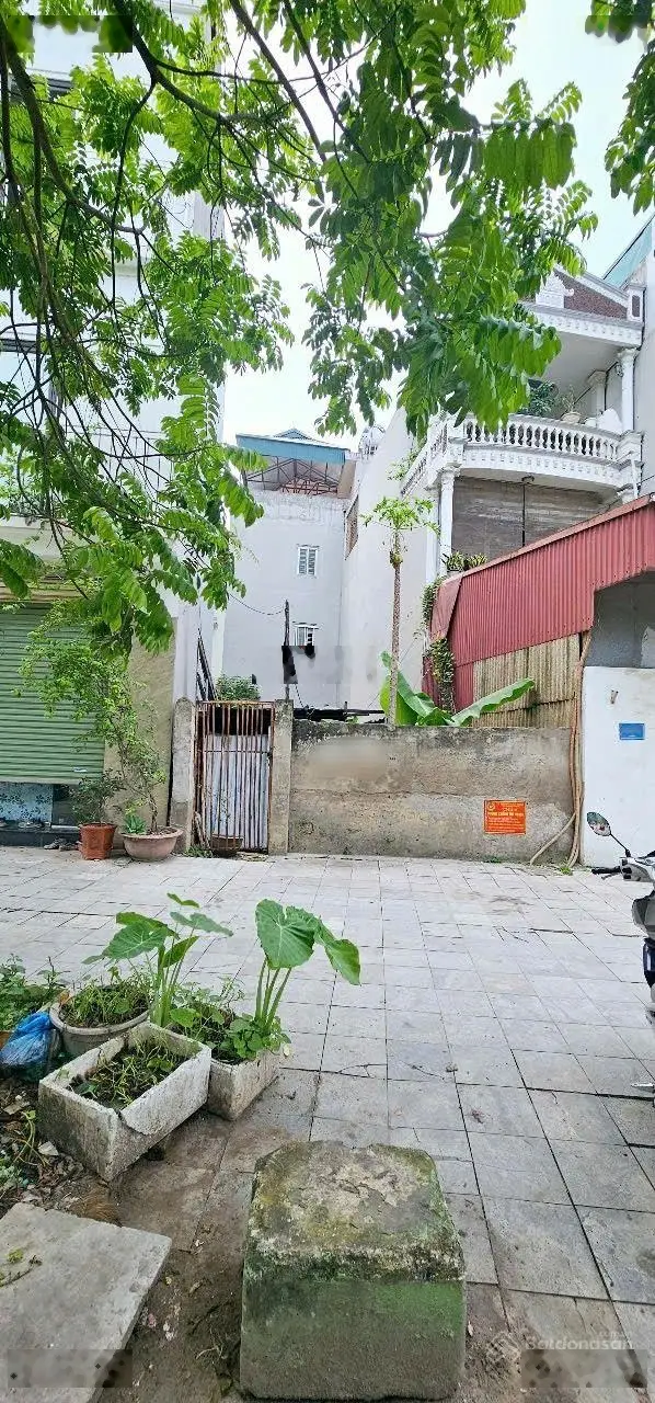 Cơ hội đầu tư bán đất đẹp đường la khê giá chỉ 180 triệu/m. dt: 83m- mt: 5m.