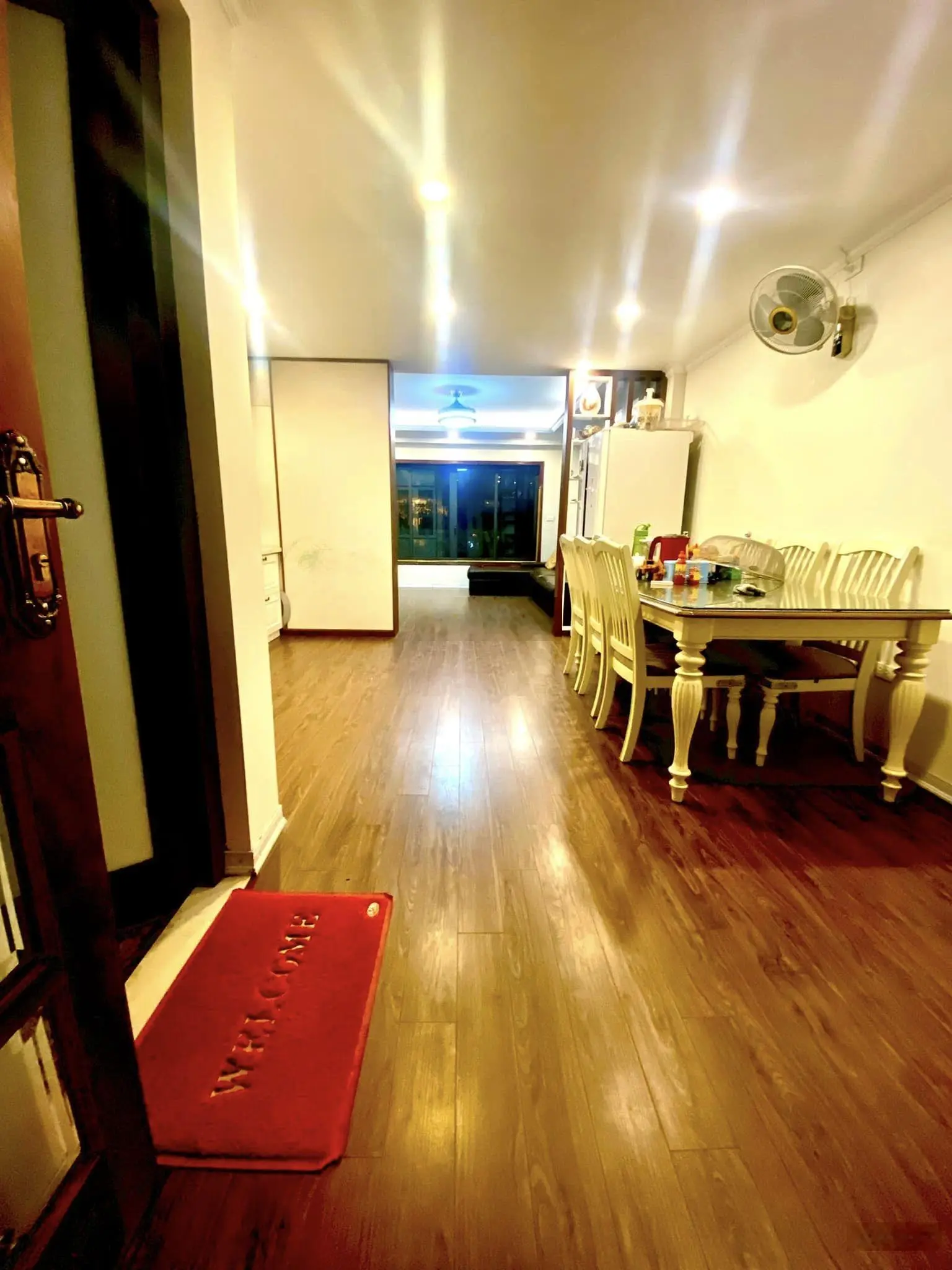 Biệt thự phố Đặng Thai Mai - Tây Hồ - ô tô tránh - lô góc, sân vườn 85m2x4T giá 26,8 tỷ có TL