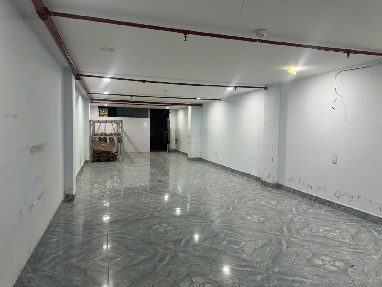 Bán nhà ngay mặt tiền Song Hành, Q12, 106m2, 6tầng, thang máy, mới tiện đầu tư làm karaoke, 17.5tỷ