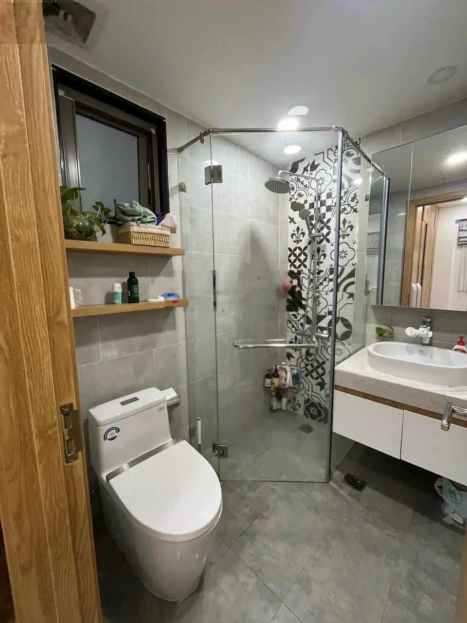 Cần bán CH Saigon South Residence, 2PN, Full Nội thất, Giá 3.8 Tỷ, có sổ hồng