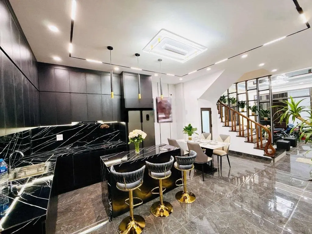 Bán NR đẹp xuất sắc 61m2, 6PN, 4WC tại Đại La, Đồng Tâm, Hai Bà Trưng, Hà Nội, 11,4 tỷ