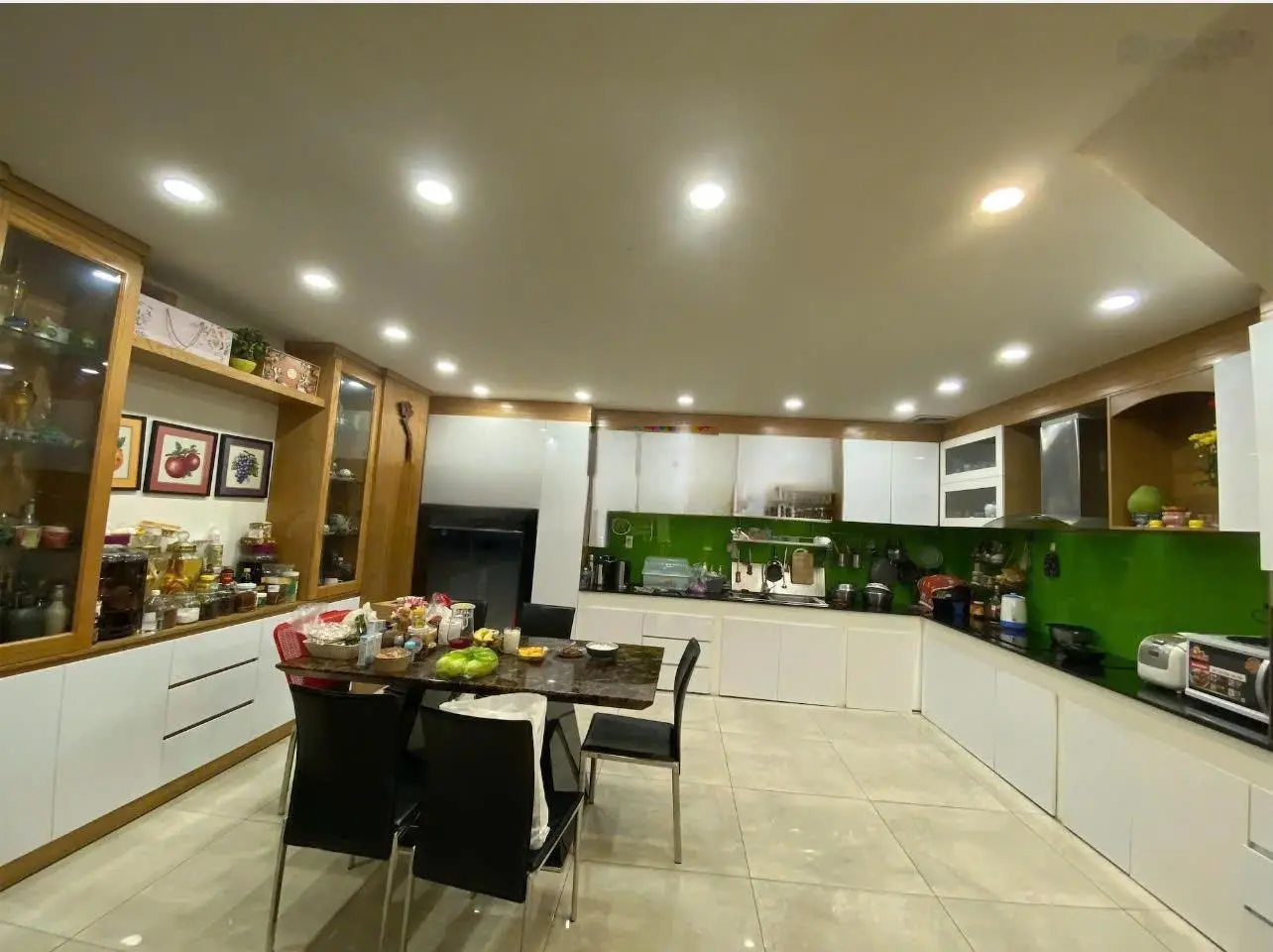 Chỉ 12,7 tỷ sở hữu nhà mặt tiền Đặng Văn Ngữ 104m2 ngang 6m cực đẹp đường 10m. Cho thuê 40tr/tháng