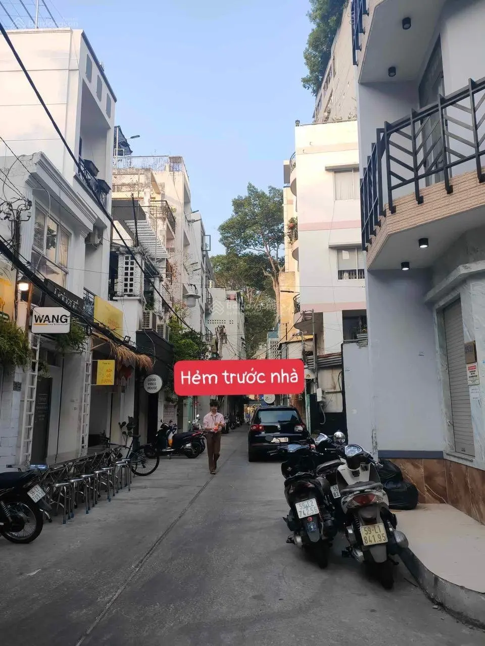 Đường xe hơi - cách MT 3 căn (51m2 - 5 tầng) Nguyễn Thị Minh Khai