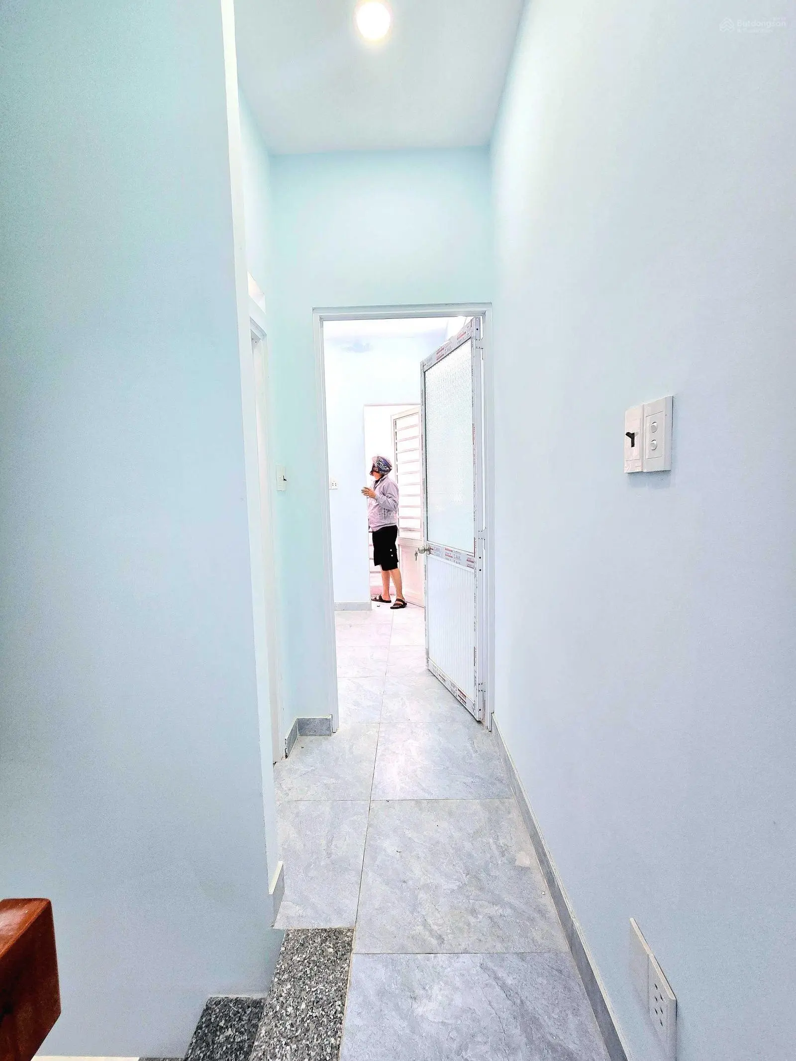 Bán nhà 1 lầu - mới hoàn thiện - xe hơi đậu kế bên nhà