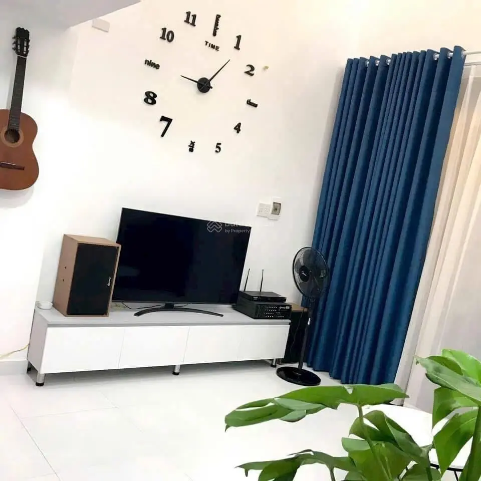 Nhà sát tô ngọc vân- full nội thất- dt sàn 133m2 - khu dân trí cao giá chỉ 5,8 tỷ tlcc