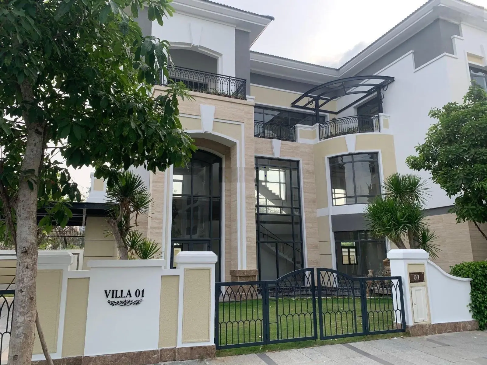 Độc quyền - Bán căn biệt thự vip dự án Verosa Park Khang Điền. Diện tích 528m2. Sổ hồng riêng