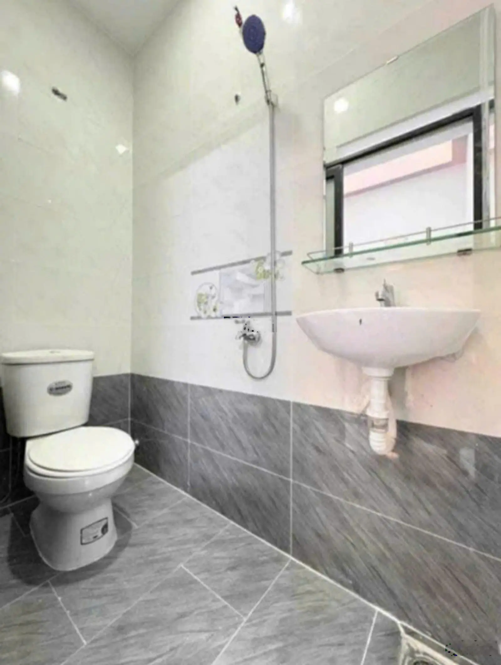 Bán gấp nhà 1 trệt 1 lầu đường Lê Quang Sung, phường 6, quận 6 gần chợ Bình Tây LH 0898 156 ***