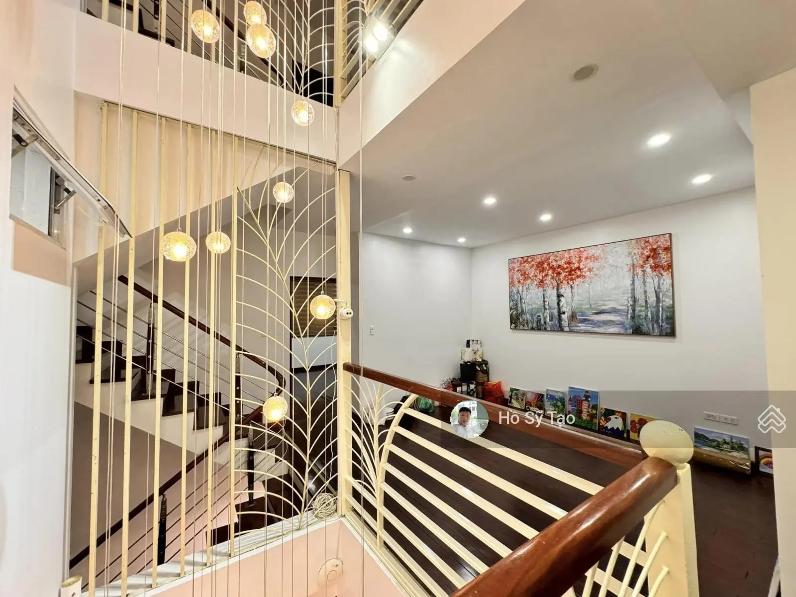 Bán nhà đẹp phân lô đường Trần Quốc Hoàn - Cầu Giấy. Diện tích 82,8m2xMT5,41mx4T. Giá chào 21,46 tỷ