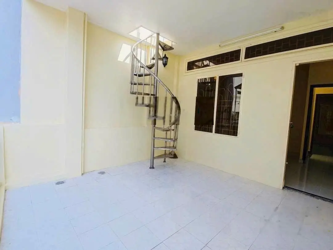 Bán nhà chính chủ hẻm đẹp 6m thông xe hơi 385/54 Lê Văn Thọ P9 4tầng 4PN 5WC 4x16m