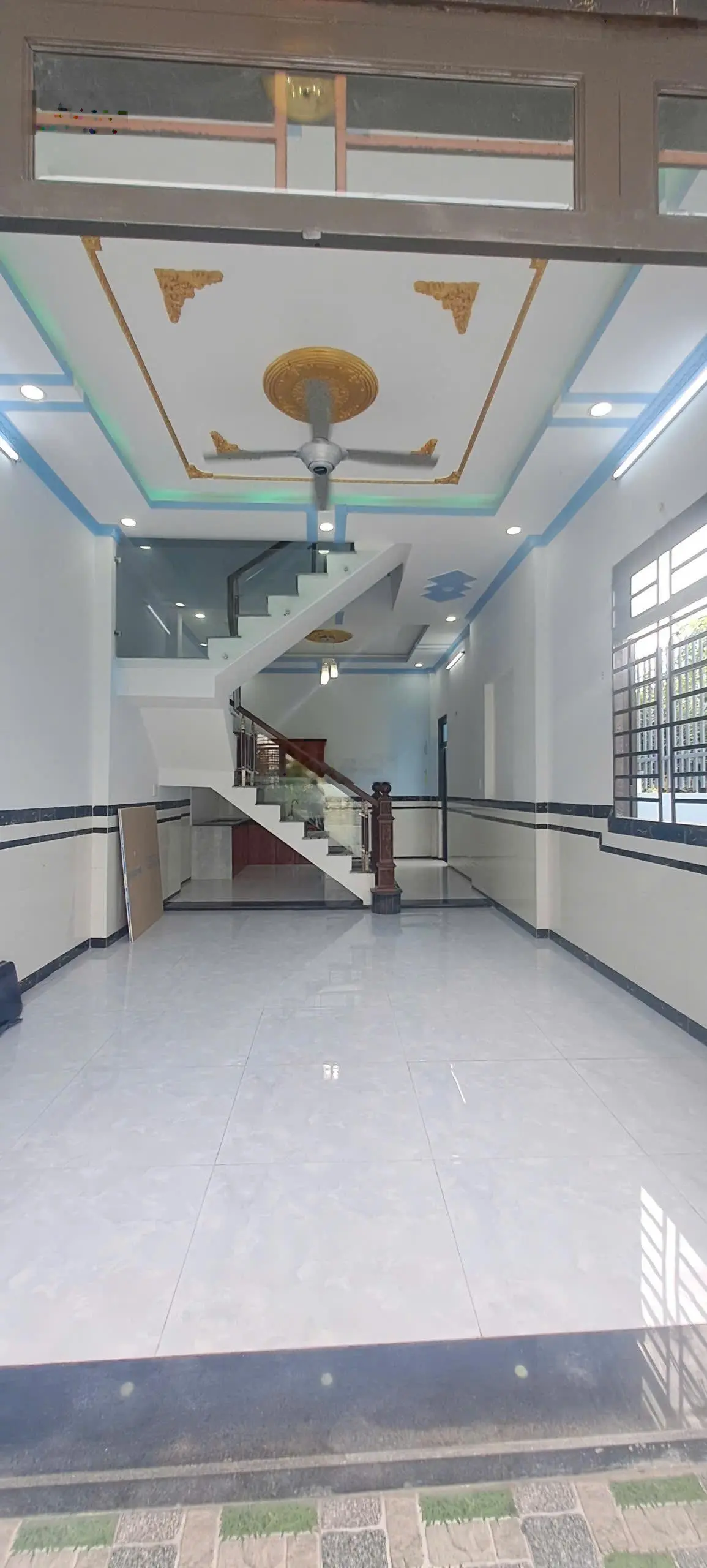 Cần bán nhà 1 trệt 1 lầu TP: Dĩ An. Giá bán nhanh 2.760.000.000. Chính chủ: 0812 611 ***