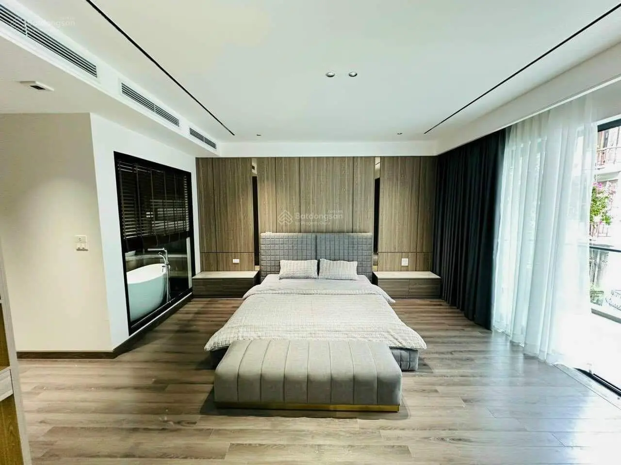 Nhà đẹp, thang máy, 50,6m2 x 6 T - sát mặt phố Minh Khai - cạnh Timecity - chỉ 10 tỷ