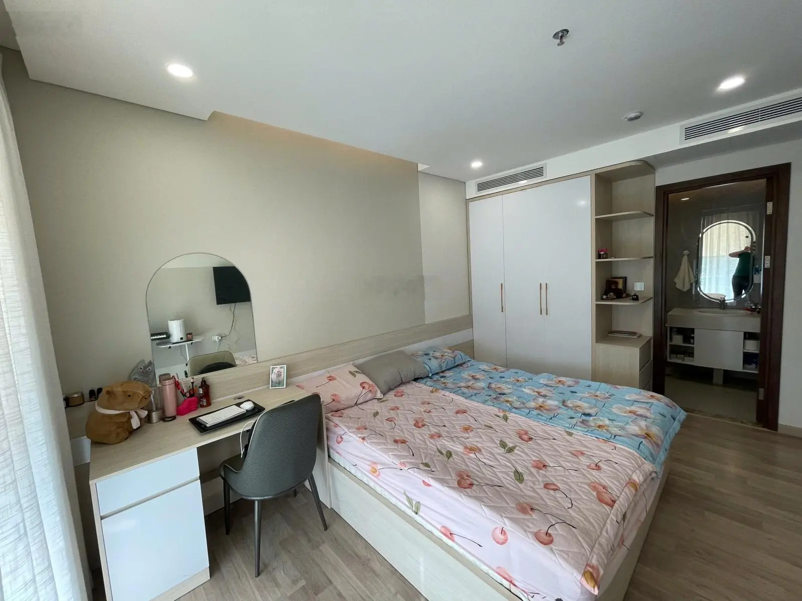 Bán căn hộ 2PN siêu hiếm tầng cao - CT1 Riverside Luxury