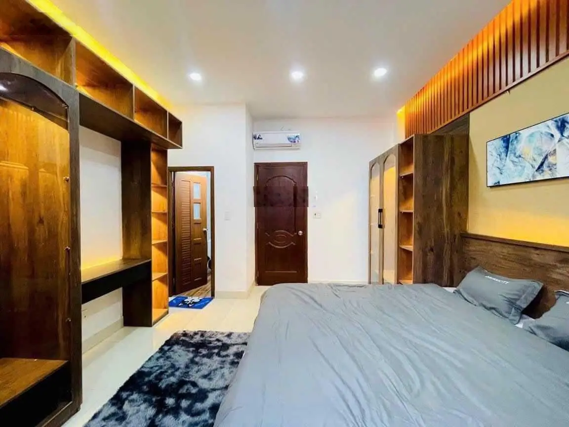 Bán nhà hẻm ô tô Thích Quảng Đức, P4, Phú Nhuận. Giá 3Tỷ1 có TL, DT 60m2 (4x15) Sổ hồng riêng
