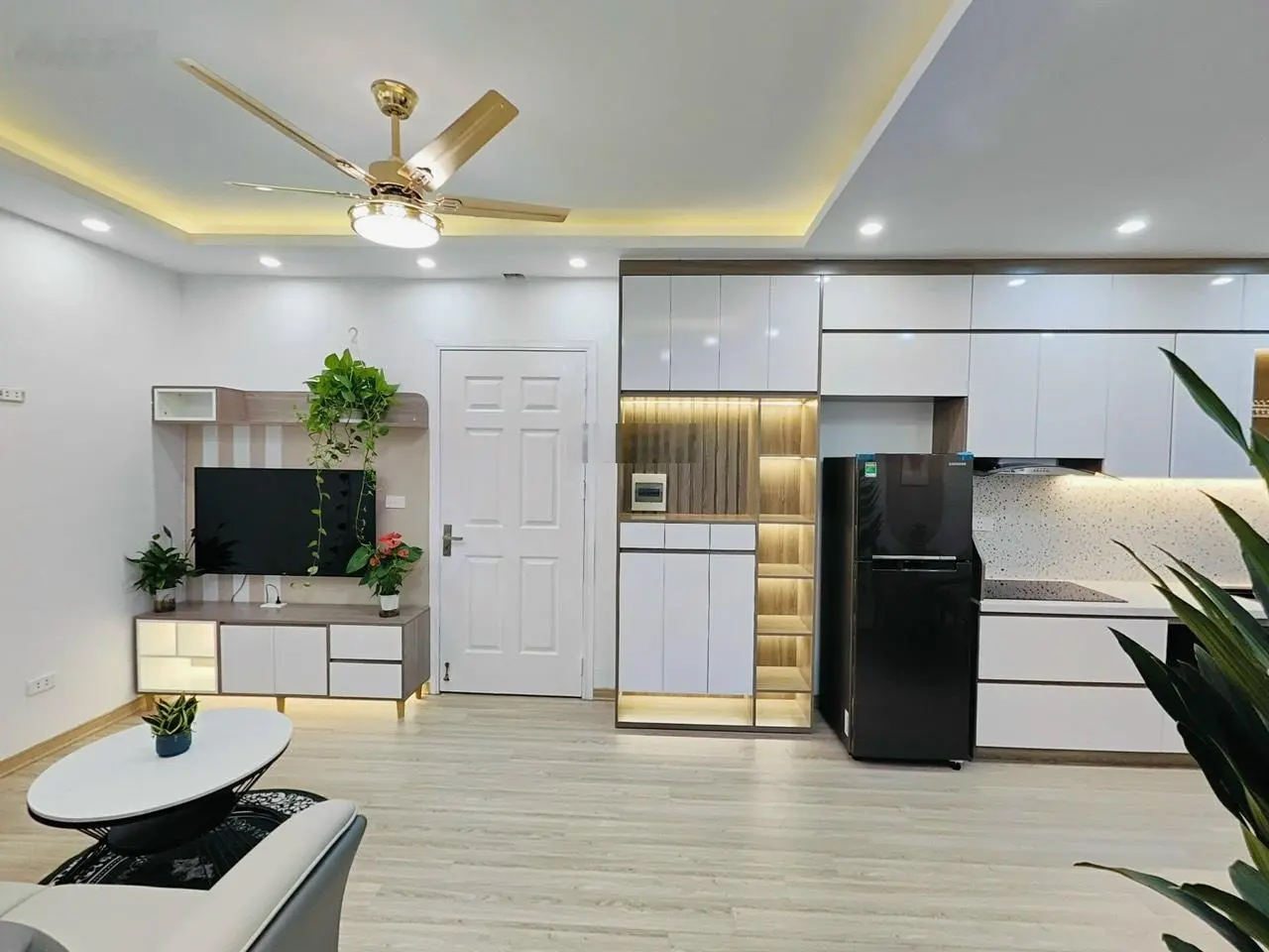 Bán căn hộ 63m căn góc 2pn 2vs HH4A Linh Đàm.Hỗ trợ khách mua v.a.y bank 650tr