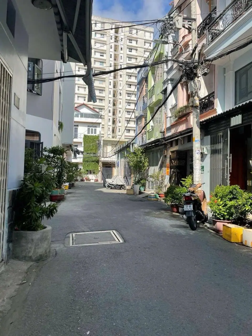 Bán nhà hẻm 8m thông 4x14m 1T2L giá 6,9 tỷ đường Tân Hương gần chợ Tân Hương Q. Tân Phú