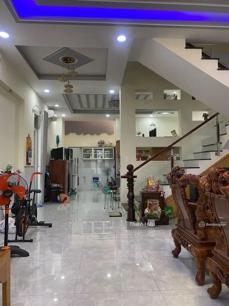 Nhà lô góc 2 mặt tiền 10m. 3 tầng, Đào Tông Nguyên TT Nhà Bè, xe hơi ngủ trong nhà, chỉ 8.5 tỷ