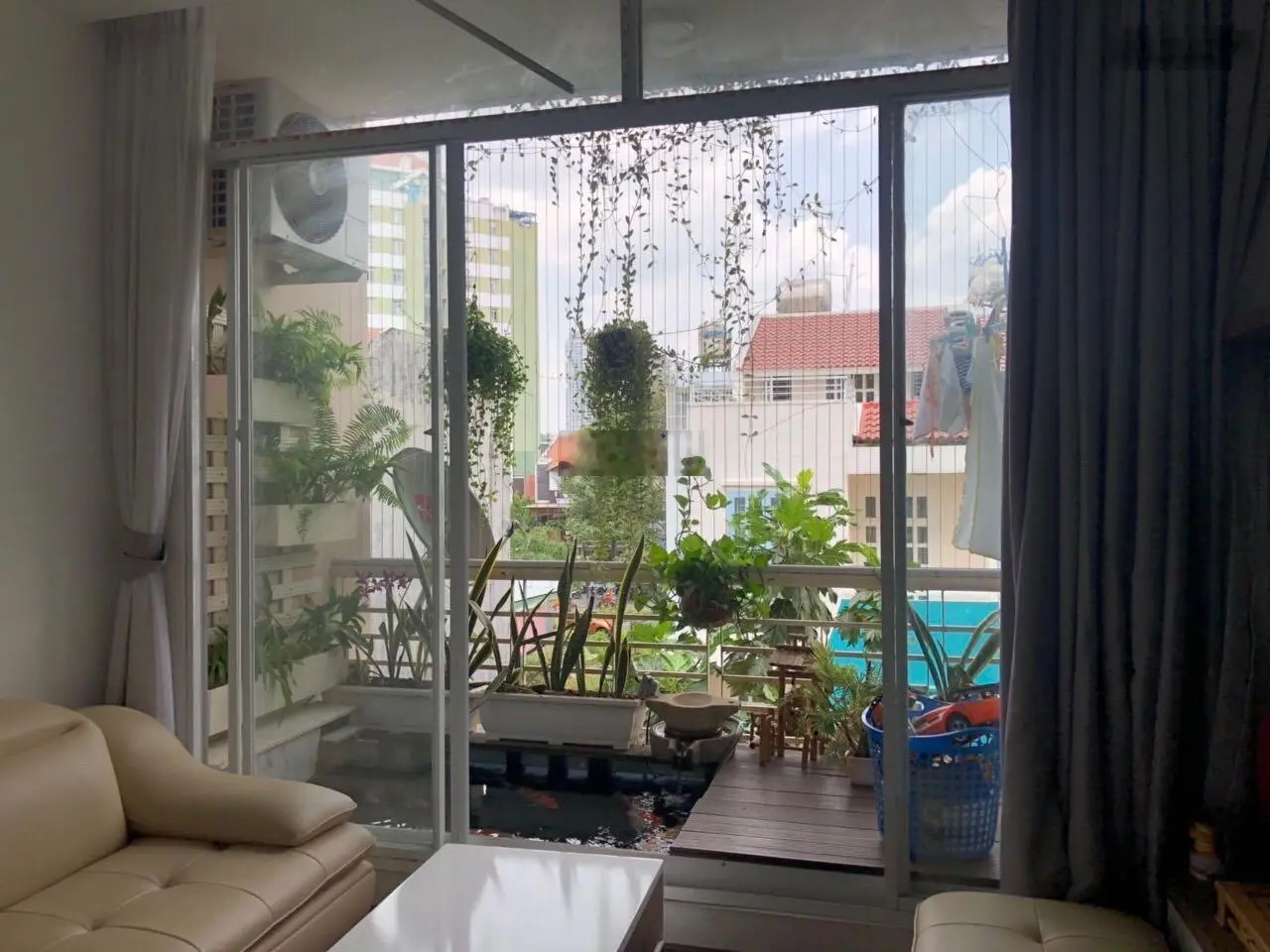 Bán gấp CHCC 5 tầng mặt tiền đường 7, tầng 2 86m2, 2PN, căn góc view Đông mát LH 0965 646 ***