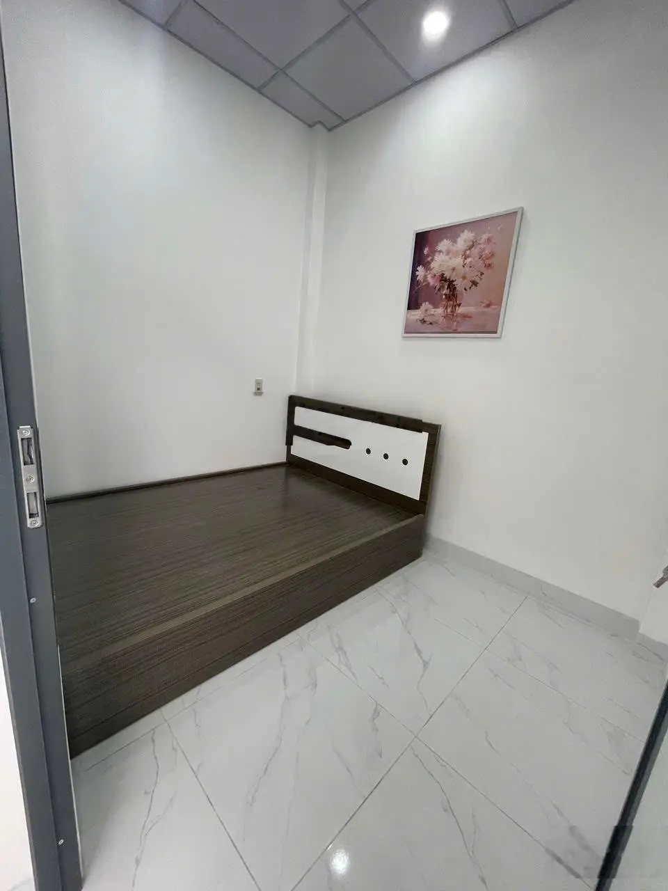 Bán nhà 2 tầng hẻm gần 2/4, Vạn Thạnh, TTTP Nha Trang. Chỉ 2 tỷ 450 triệu