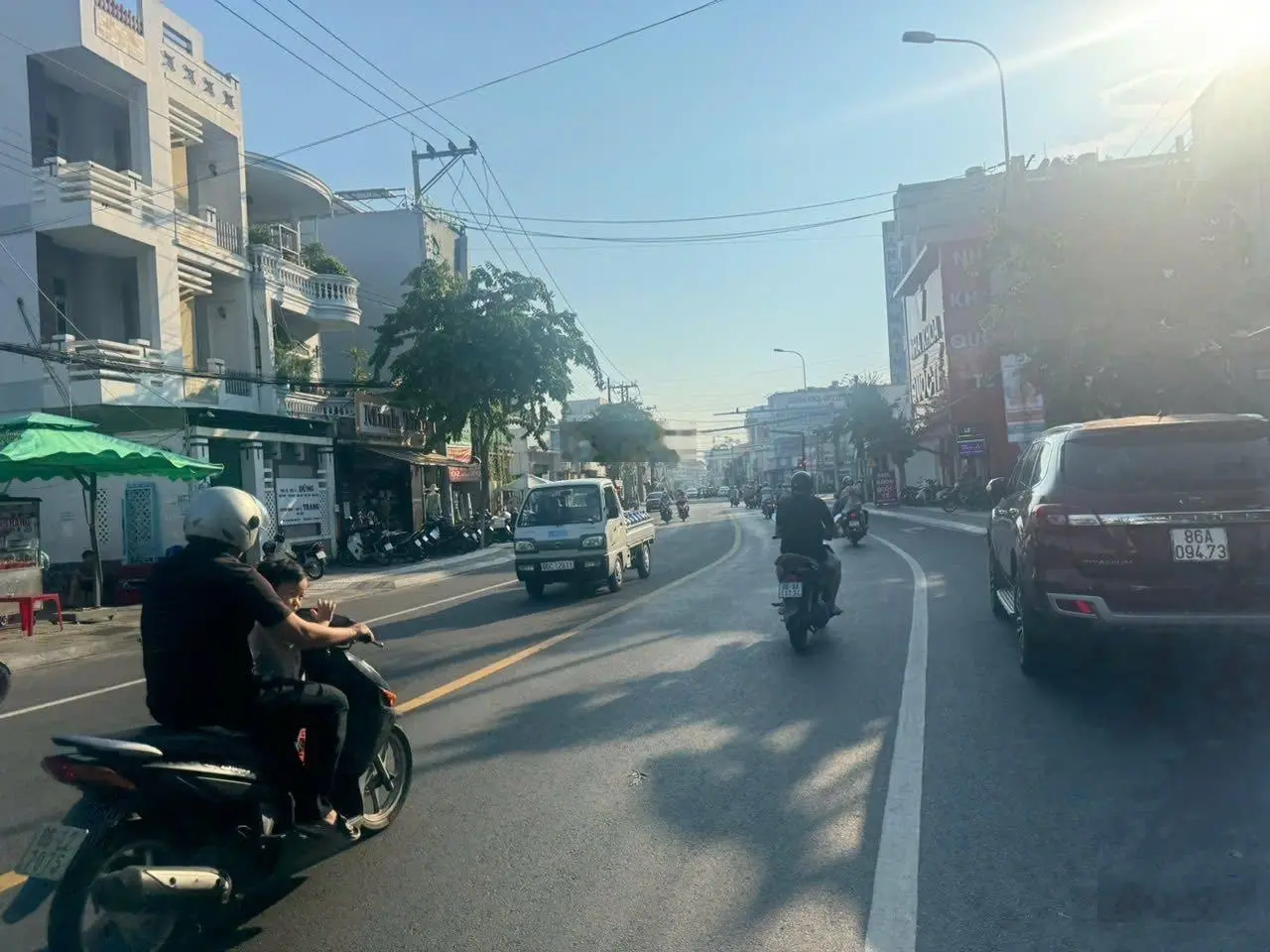 Bán nhà mặt phố kinh doanh Thủ Khoa Huân 185m2 mặt tiền 8m