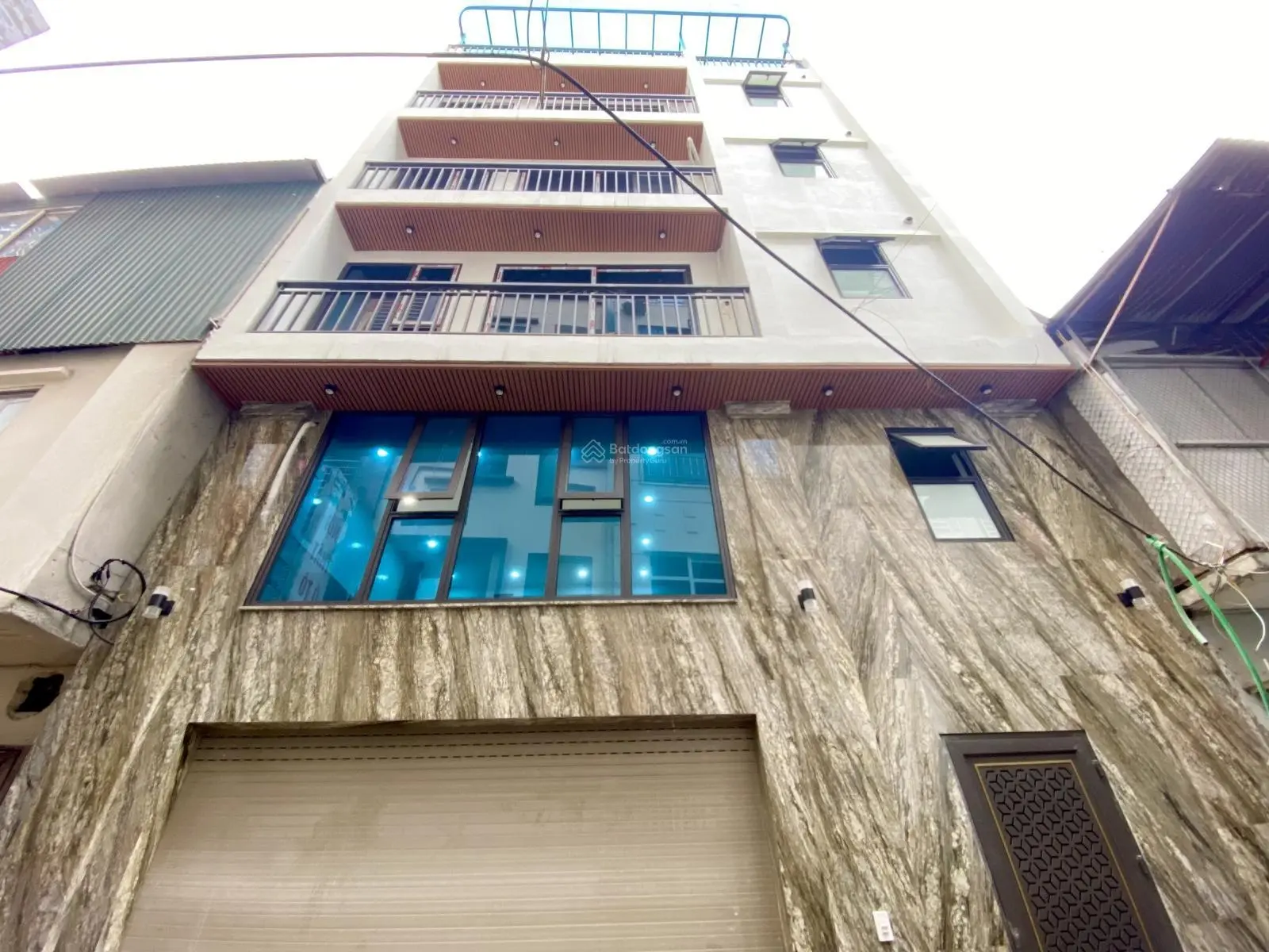 Hàng hiếm. 7 tầng thang máy quận thanh xuân. ô tô đỗ cửa - kinh doanh. giá 12.5 tỷ.