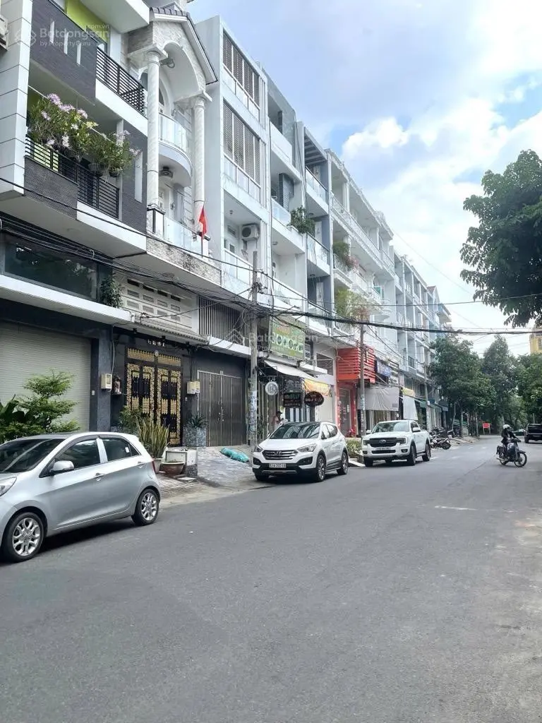 Giá tốt - mtkd trần văn kiểu- quận 6- 4*18- 4 tầng- dòng tiền 20tr/ tháng- giá 12.1 tỷ tl