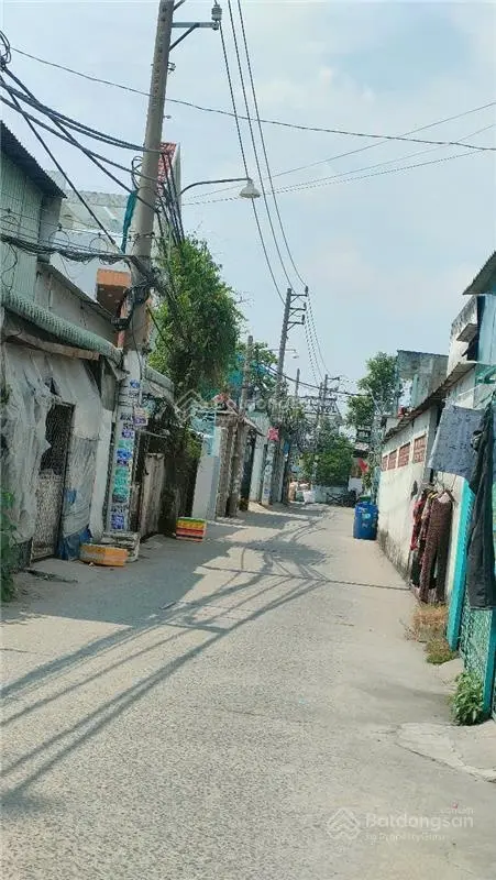Chính chủ gửi bán nhà đường Vĩnh Lộc. 3 tầng đường 6m, 94.6m2 ngang 5.5m. Dài 19m nở hậu