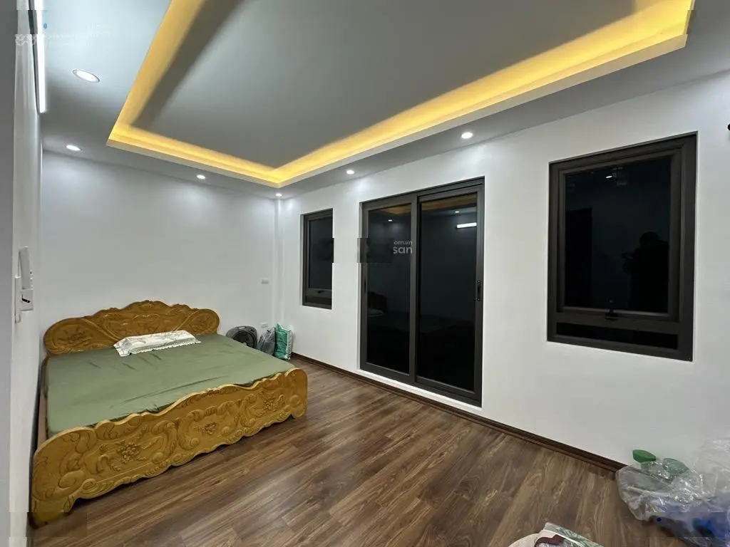 Bán Nhà Minh Khai HBT, 5 tầng thang máy,ngõ thẳng tắp, cách phố đúng 40M.