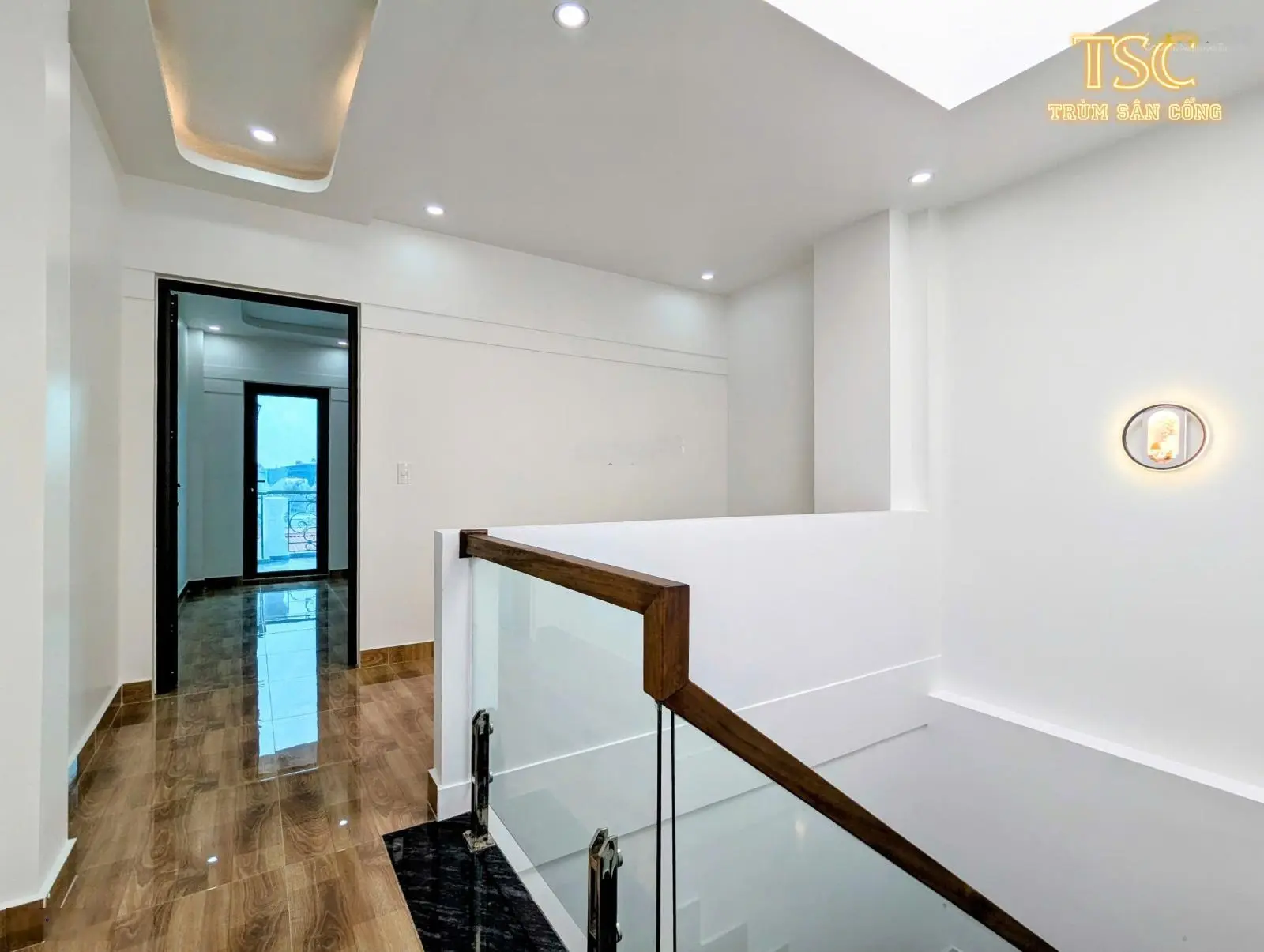 - Nhà xây mới,mặt ngõ, chỉ sau nhà mặt đường tuyến 2 Trần Nguyên Hãn -66m2 x 4 tầng