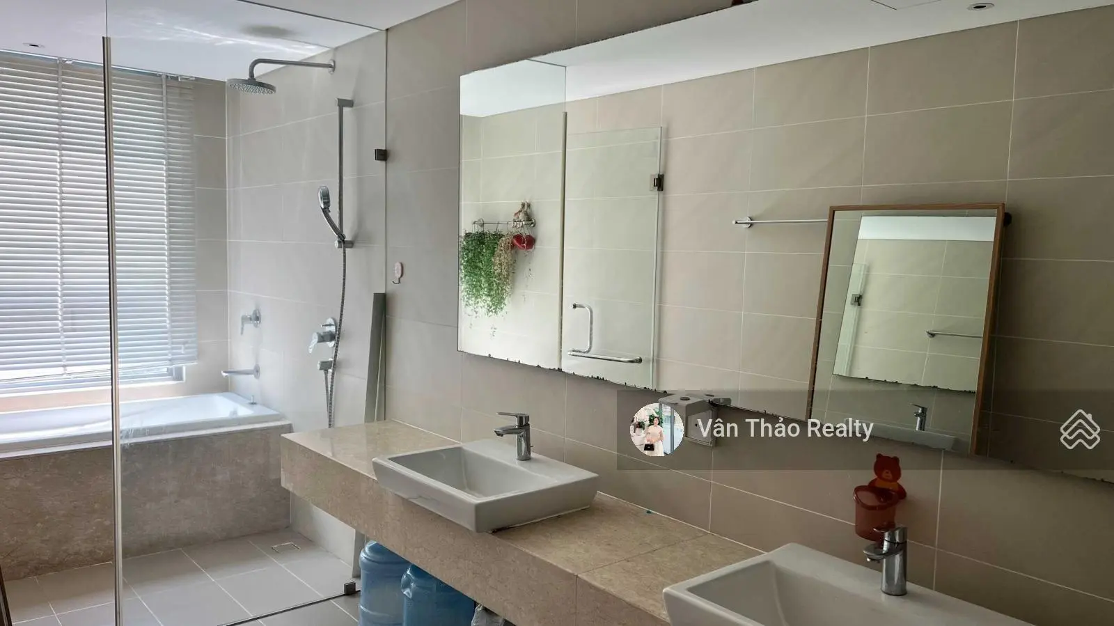 (Lời ngay~1 tỷ) Căn hộ 3PN 124m2 Đảo Kim Cương full nội thất tầng trung, view Landmark 81, Bitexco