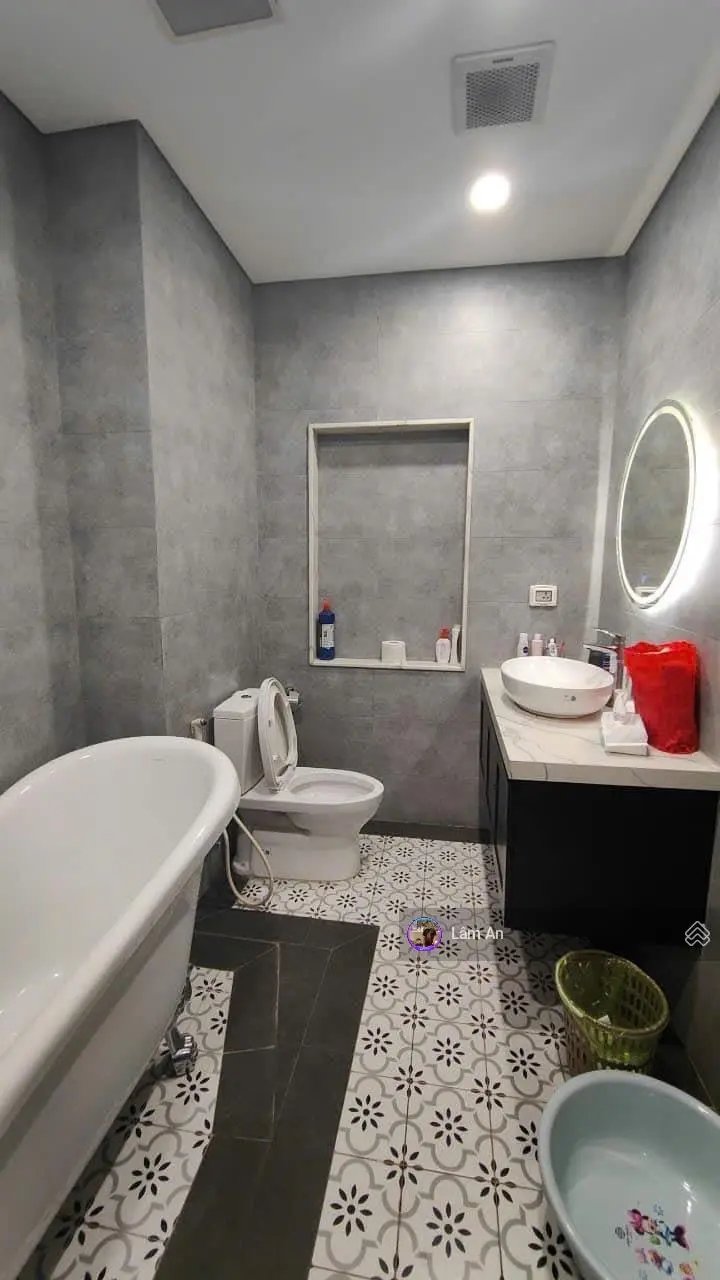 Bán nhà phân lô phố Phạm Tuấn Tài - Ngõ ô tô tránh - DT 60m2 - MT 7m - Giá 19 tỷ