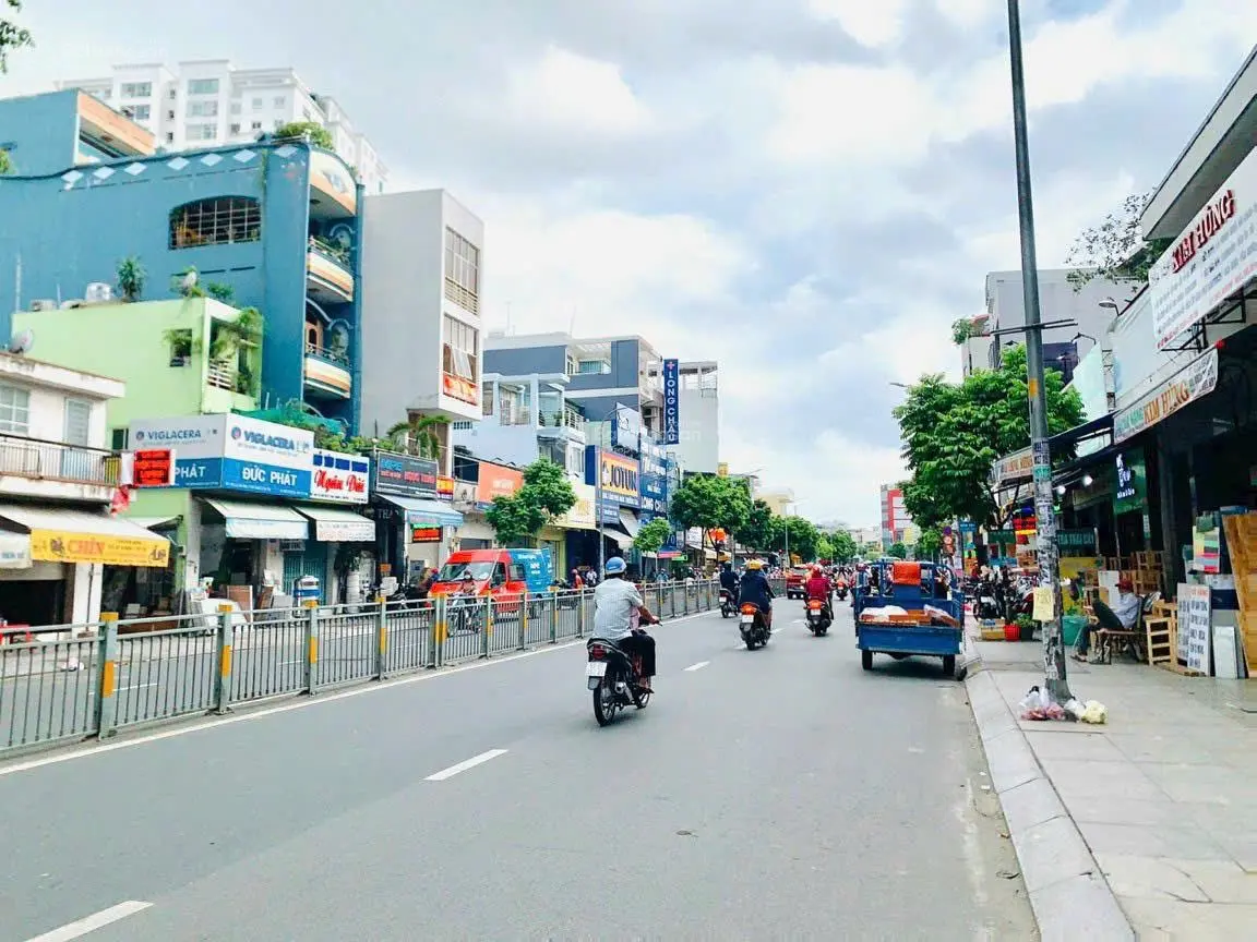 Bán Nhà cấp 4 MT Lê Thúc Hoạch, đường 20m, P Phú Thọ Hoà Quận Tân Phú