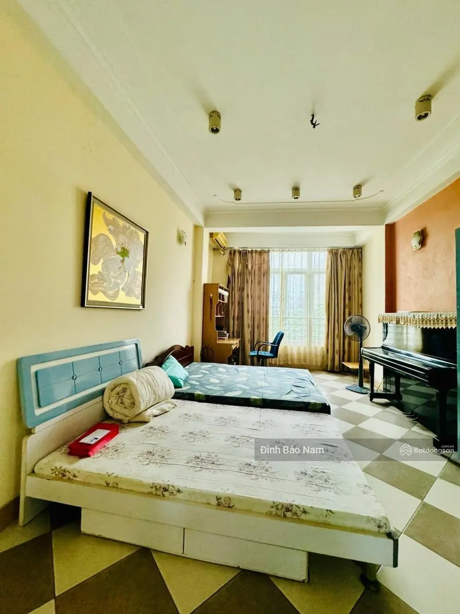 Mặt phố lạc long quân 71m 6 tầng ô chờ thang máy vỉa hè kinh doanh sầm uất sổ đỏ dòng tiền 45tr