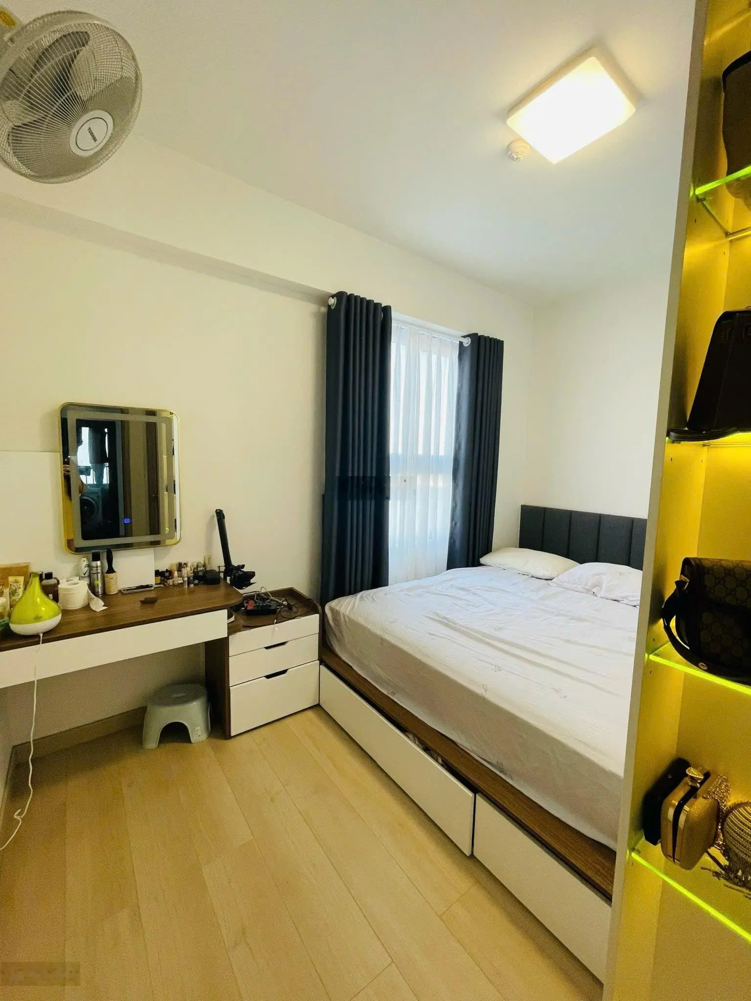 Bán nhanh Citi Esto căn góc 2PN2WC full nội thất đẹp, sổ sẵn. Giá chỉ 2tỷ3