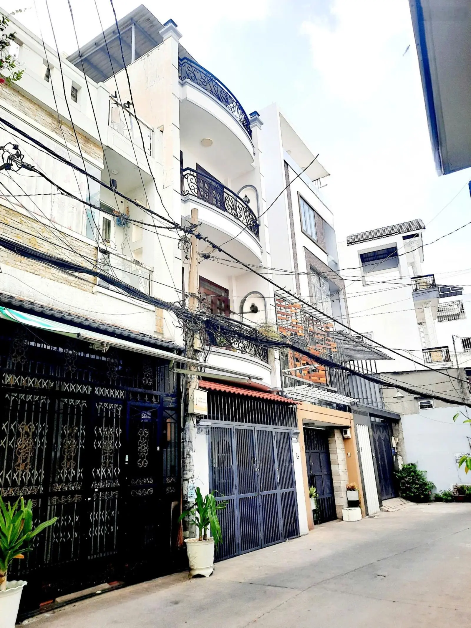 Bán nhà đẹp, rẻ vườn lài-tân phú giá chỉ 6,9 tỷ(tl),mr ý:0909 100 ***