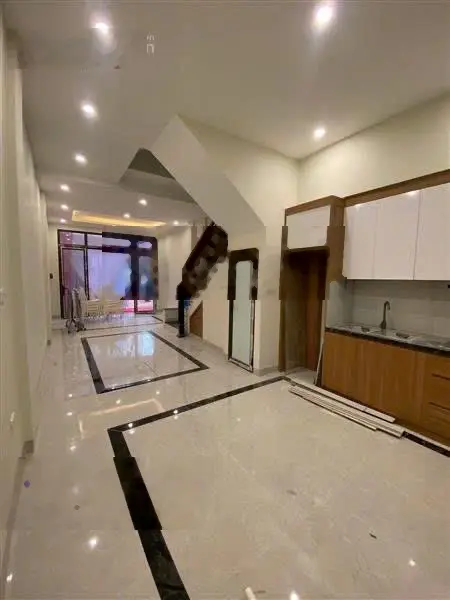 Siêu phẩm - nhà đẹp 3 tầng, đường thông ô tô 7 chỗ đỗ cửa, gần hồ, kcn bắc thăng long.
