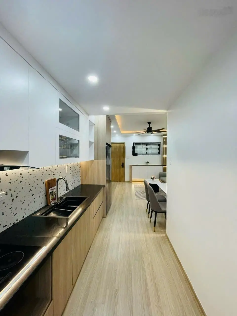 Bán gấp căn 75m2- 3 ngủ & 2 vệ sinh N04 Bán Đảo Linh Đàm Hoàng Mai. Lh: 0966 455 *** em Thuỷ