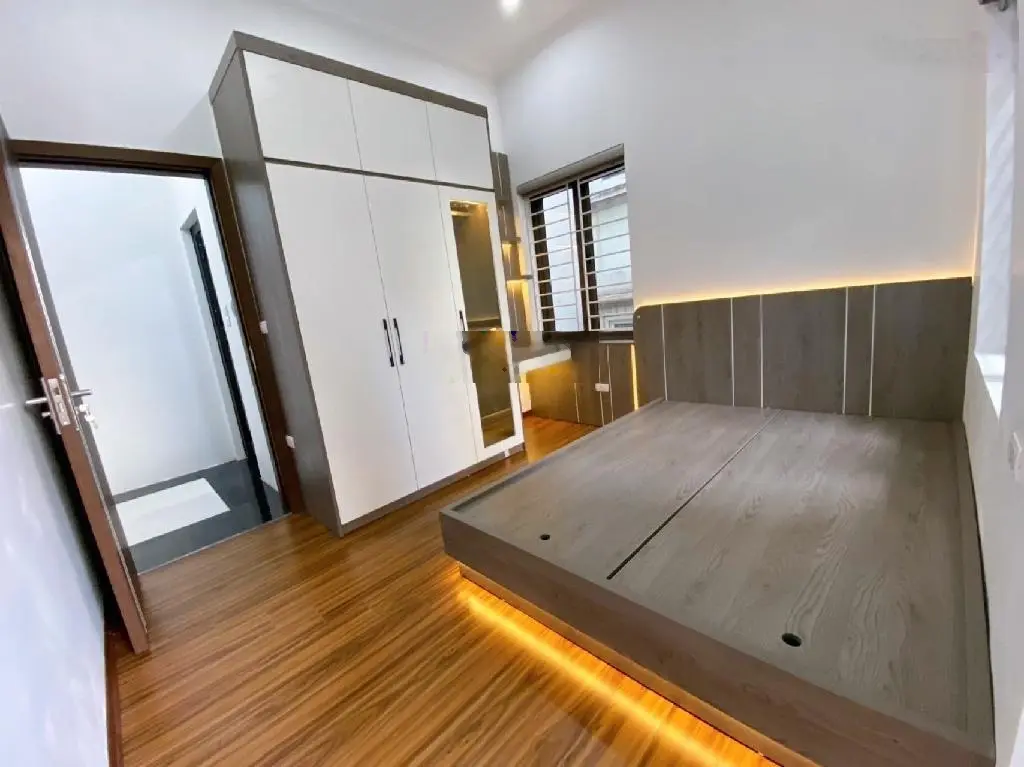BÁN NHÀ PHỐ VIP ĐỘI CẤN- BA ĐÌNH