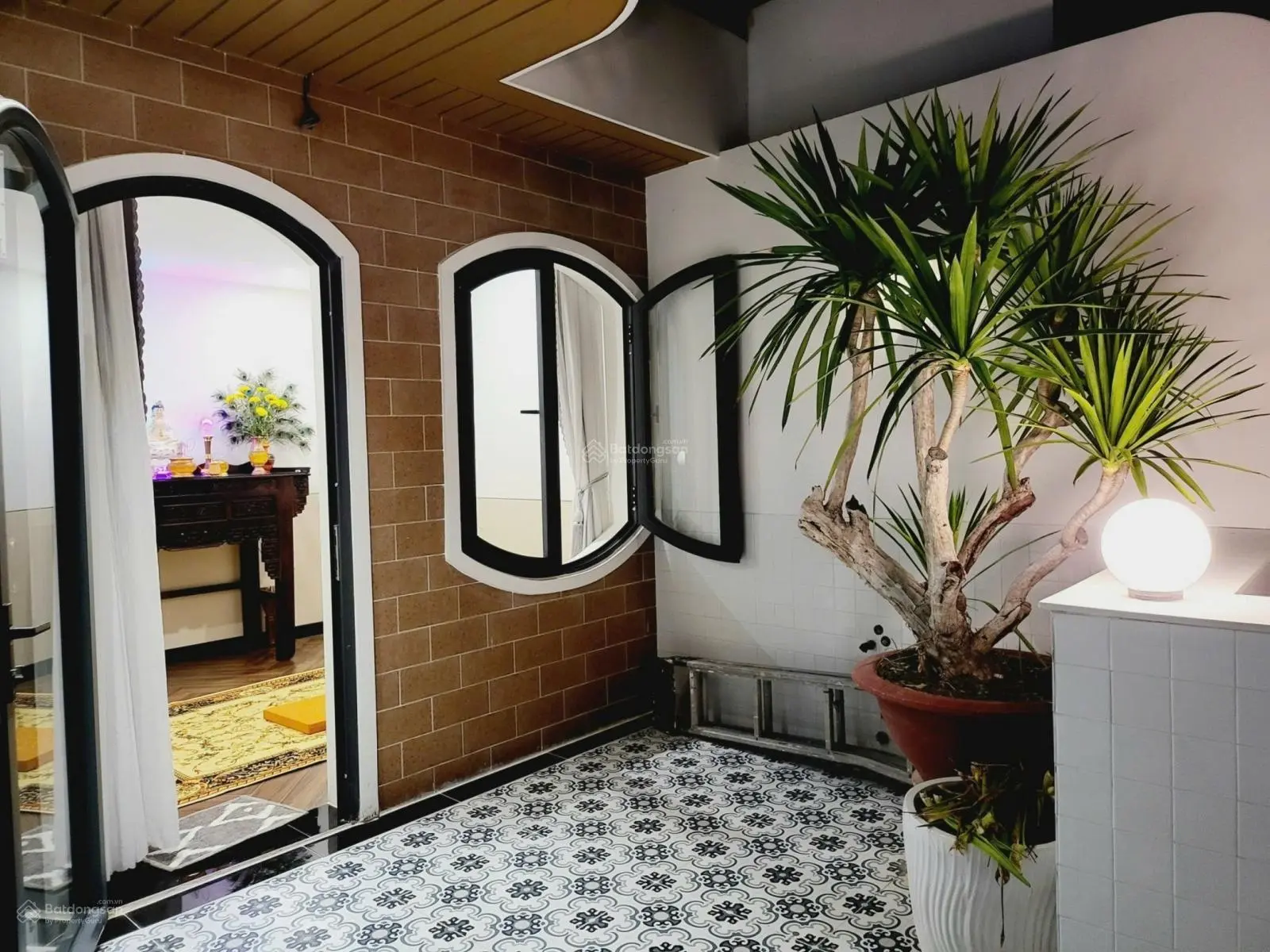Nhà 3 tầng mặt tiền đường Số 7 Mỹ Gia, Gói 2 TP Nha Trang. Full nội thất đẹp. Giá 5.8 tỷ