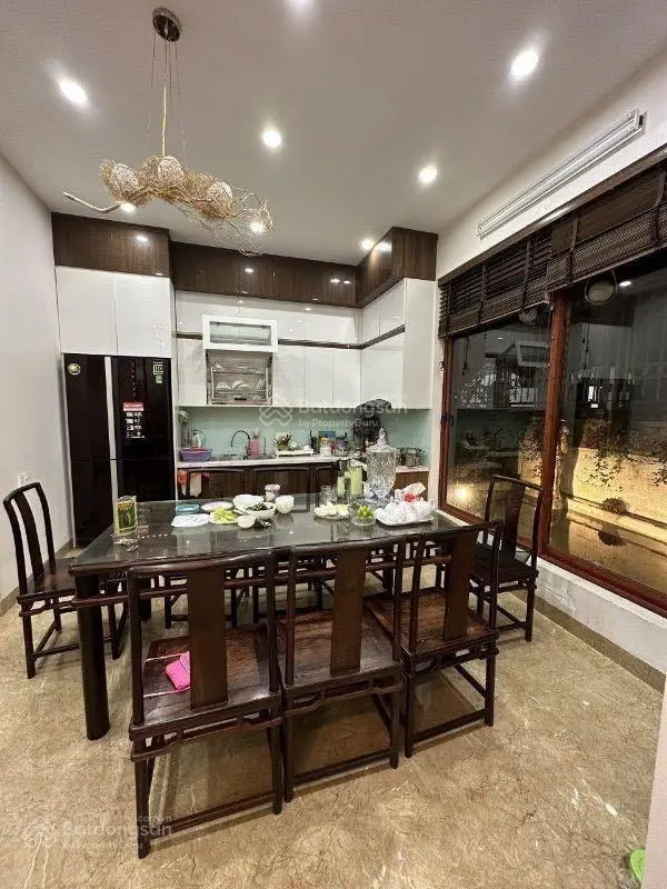 Bán bất chấp! Phùng Chí Kiên, 2 ô tô tránh, vỉa hè, 20m ra phố, 2 thoáng, KD văn phòng, 82m2*5T