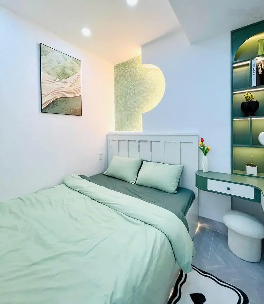 Bán gấp nhà gần Coopmart Rạch Miễu ngay Nhiêu Tứ, Phú Nhuận. Chỉ 2tỷ8 với 40m2 - 3PN. SHR