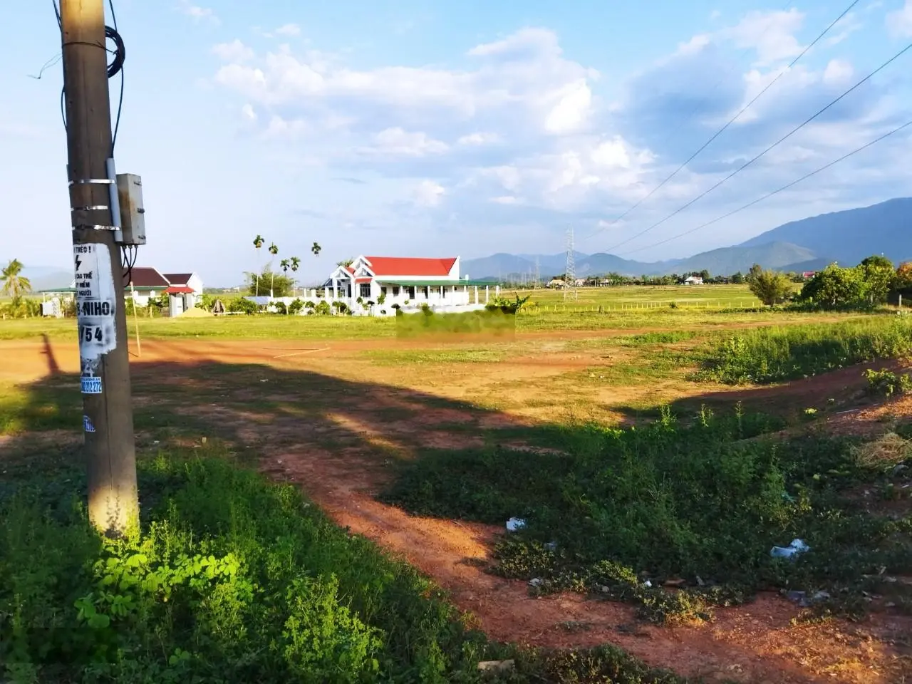 Giá tốt - Chính chủ cần bán nhanh đất đẹp trên trục đường chính liên xã vị trí tại tỉnh Khánh Hòa