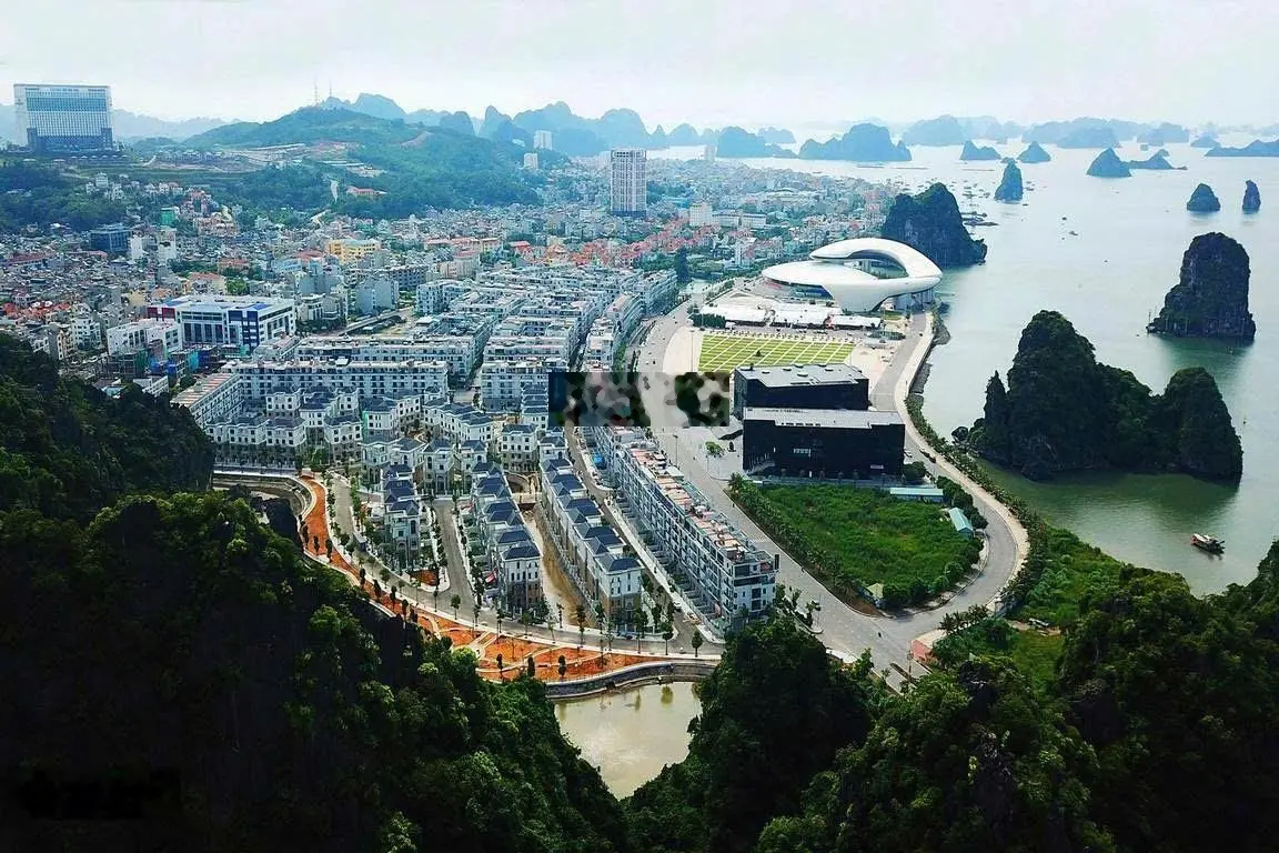 Cần bán gấp căn LK khu đô thị Mon Bay Hạ Long - giá siêu tốt