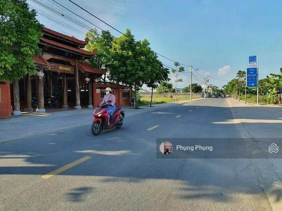 Chủ kẹt tiền bán gấp lô đất ngay Trường Cao Đẳng Y Tế Trà Vinh, P5, DT 100m2, SHR